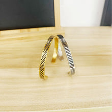 Kufiya Pattern Open Cuff Bracelet